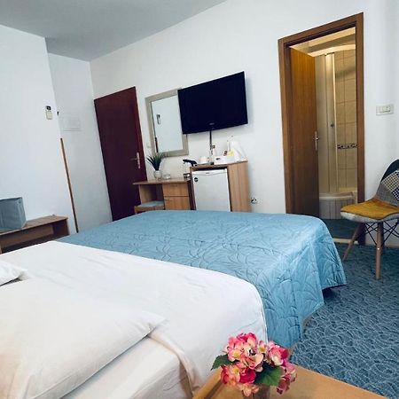 Apartmens And Rooms Madunic V Spalato Esterno foto