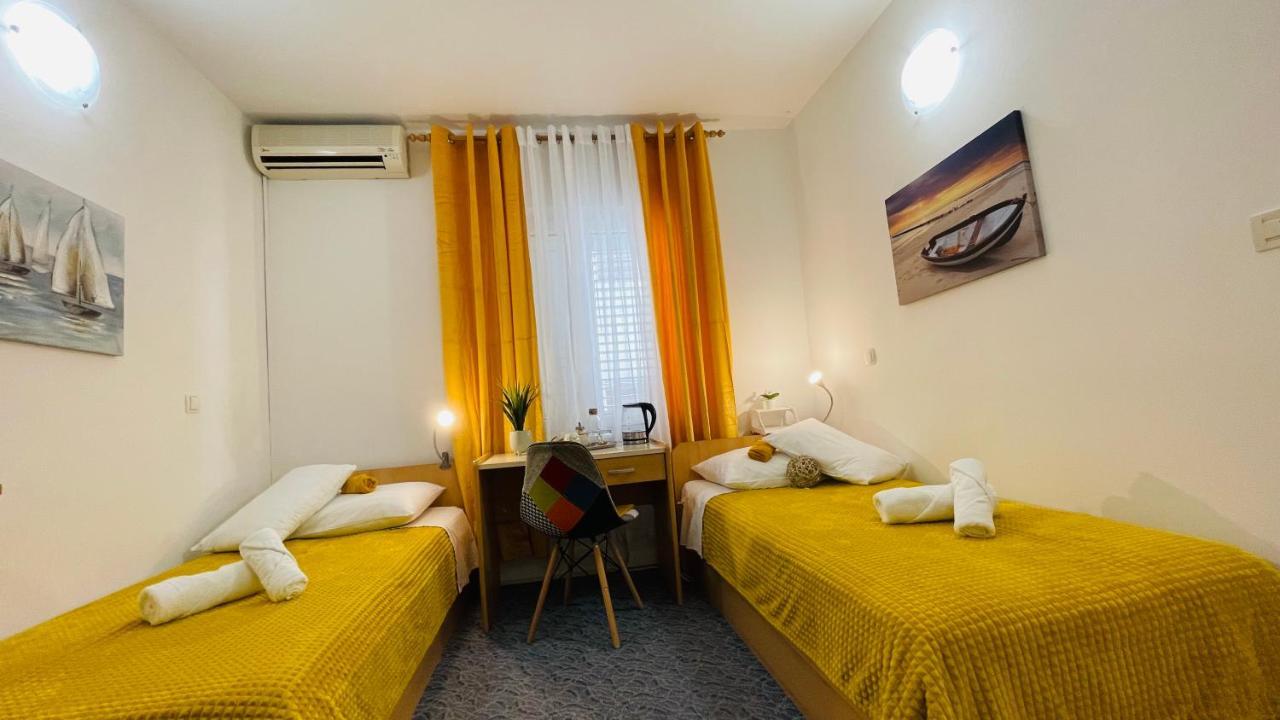 Apartmens And Rooms Madunic V Spalato Esterno foto