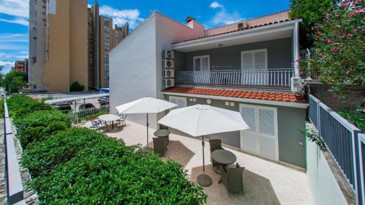 Apartmens And Rooms Madunic V Spalato Esterno foto